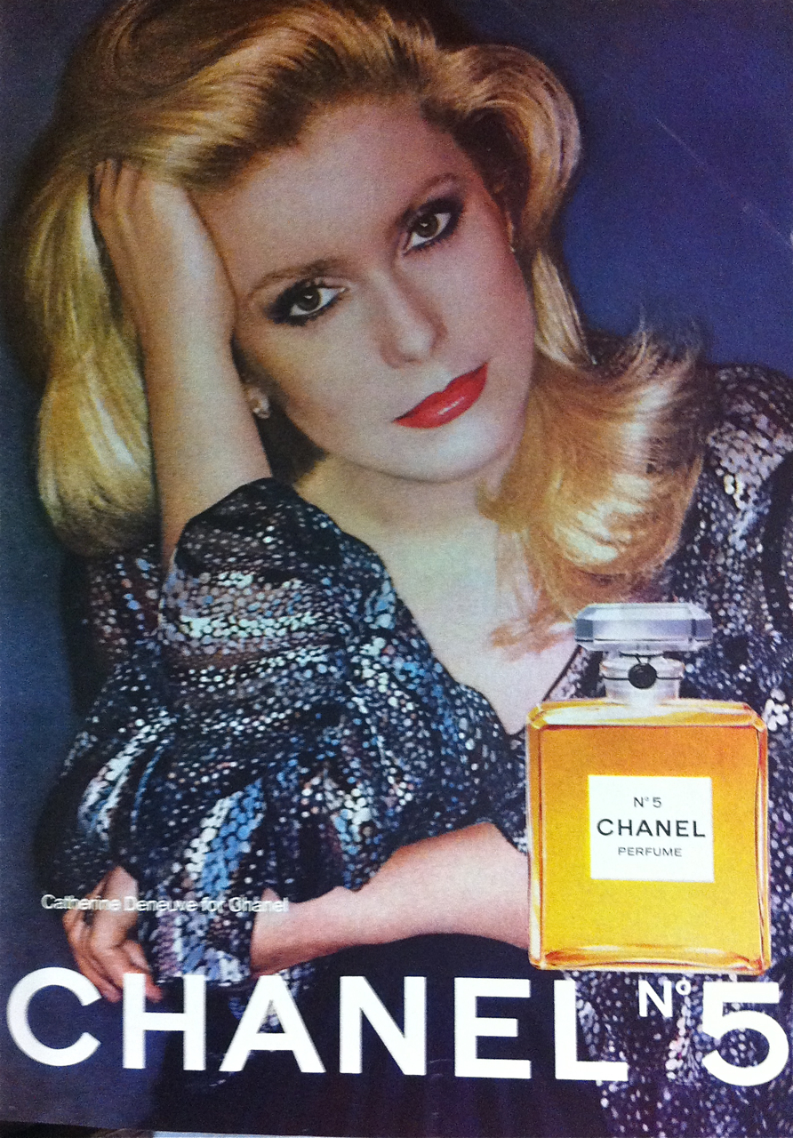 Chanel (Perfumes) 1977 Numéro 19 — Perfumes — Advertisement in